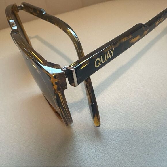QUAY Polarized Legacy Sunglasses - Picture 8 of 8